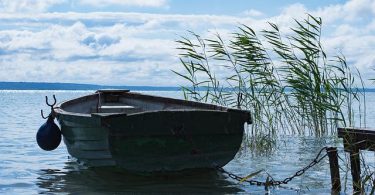 Balaton csónak nádas, minden adott egy nyugalmas horgászáshoz